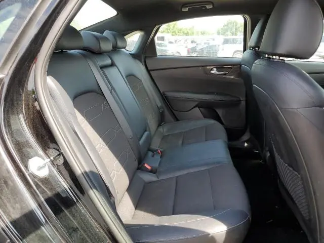 2023 KIA FORTE GT LINE  