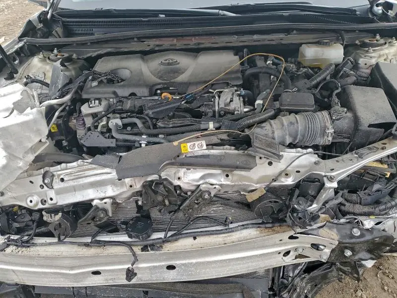 2020 TOYOTA CAMRY XLE  