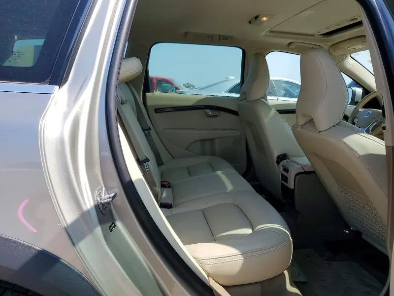 2014 VOLVO XC70 T6  