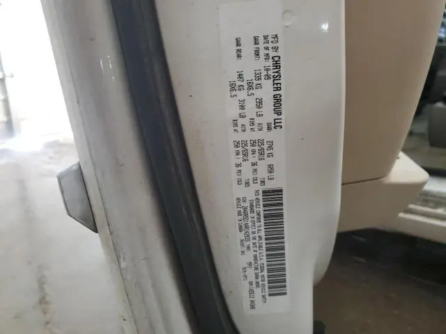 2010 CHRYSLER TOWN & COUNTRY TOURING  