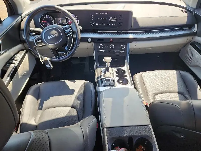 2023 KIA CARNIVAL LX  