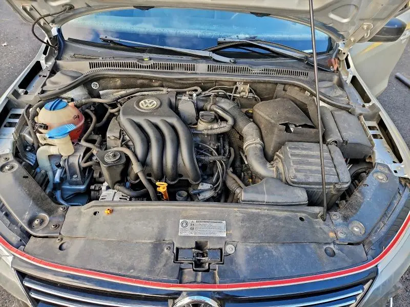 2011 VOLKSWAGEN JETTA BASE  
