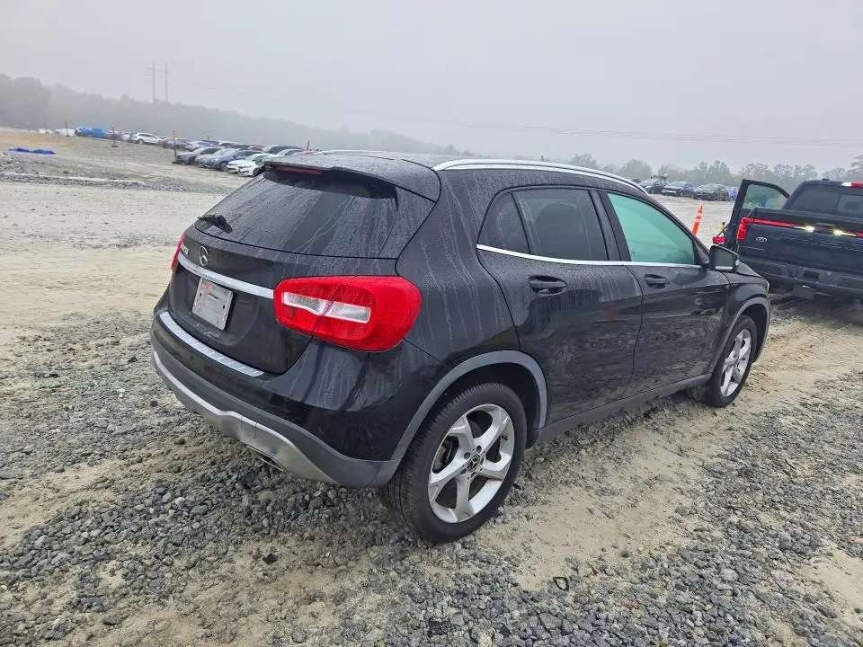 2019 MERCEDES-BENZ GLA   