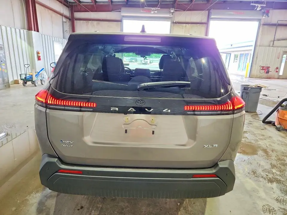 2026 TOYOTA RAV4 XLE PREMIUM  