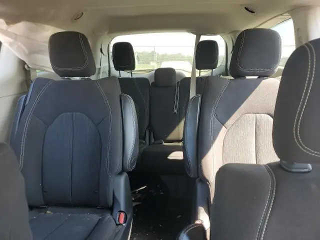2020 CHRYSLER VOYAGER LX  