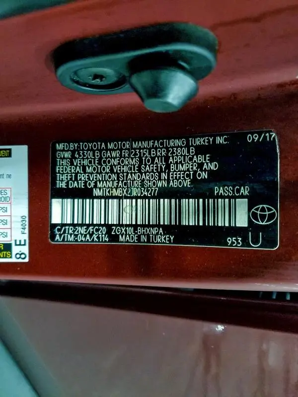 2018 TOYOTA C-HR XLE  