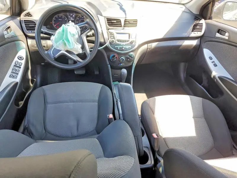 2013 HYUNDAI ACCENT GS  