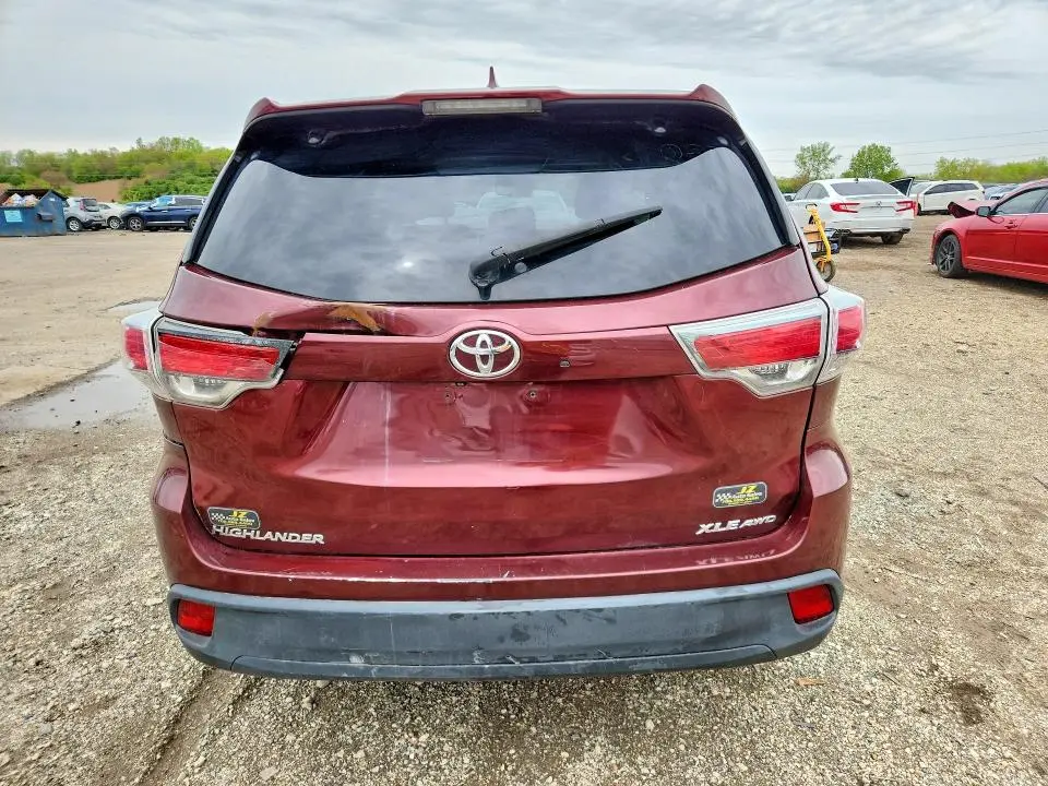 2015 TOYOTA HIGHLANDER XLE  