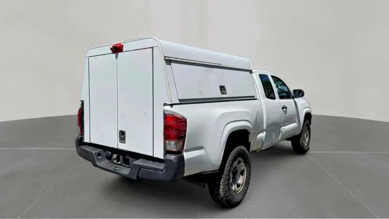 2016 TOYOTA TACOMA SR  
