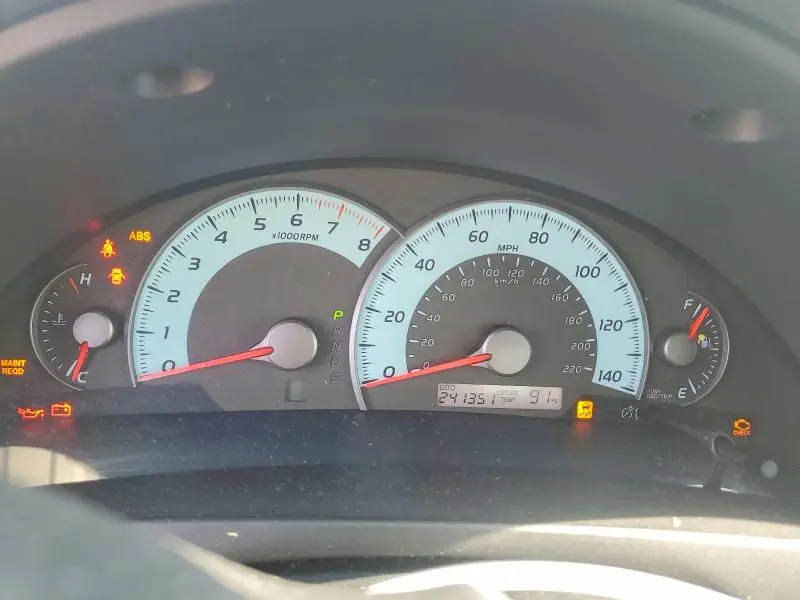 2011 TOYOTA CAMRY SE  