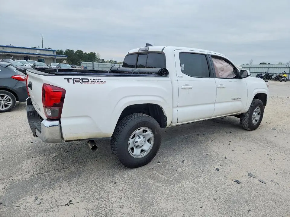2020 TOYOTA TACOMA SR5  