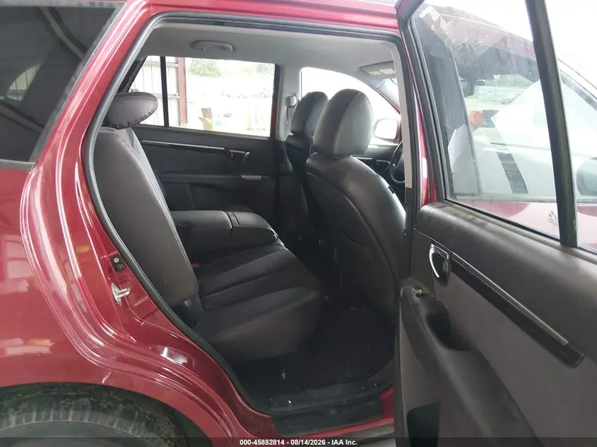 2011 HYUNDAI SANTA FE SE