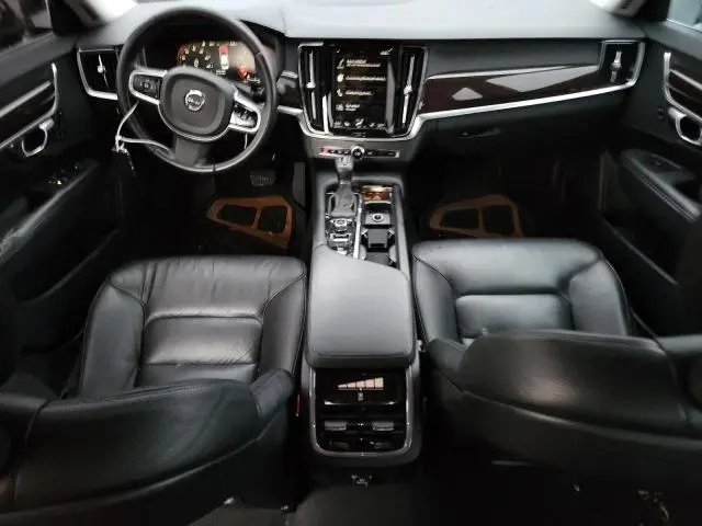2017 VOLVO S90 T6 MOMENTUM  