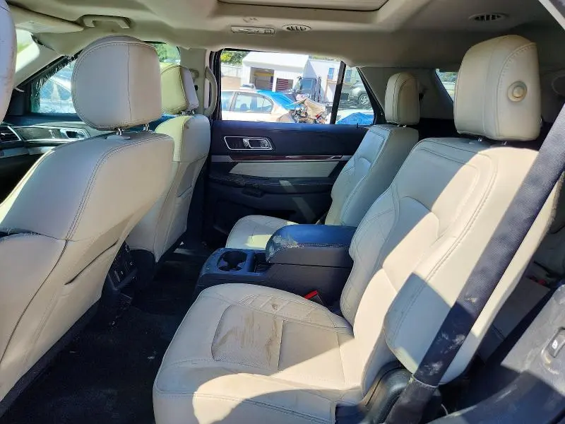 2017 FORD EXPLORER PLATINUM  