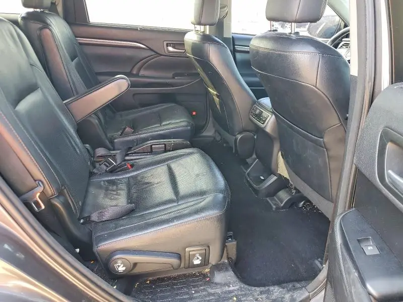 2016 TOYOTA HIGHLANDER HYBRID LIMITED  