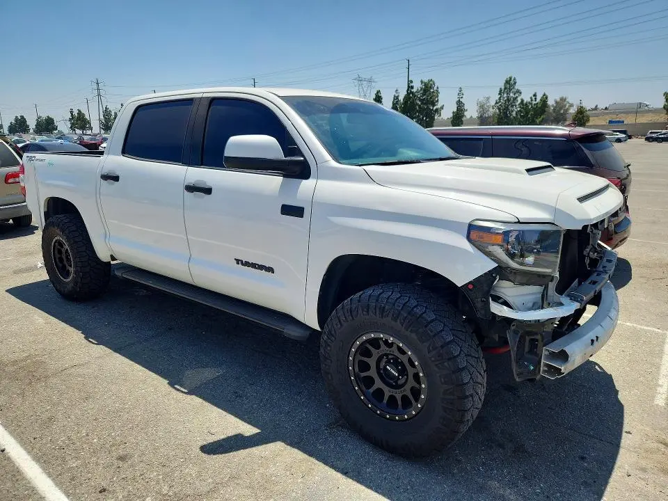 2021 TOYOTA TUNDRA CREWMAX SR5  