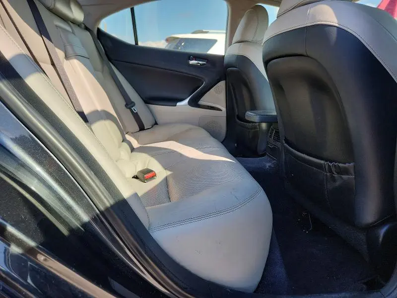 2011 LEXUS IS 350  