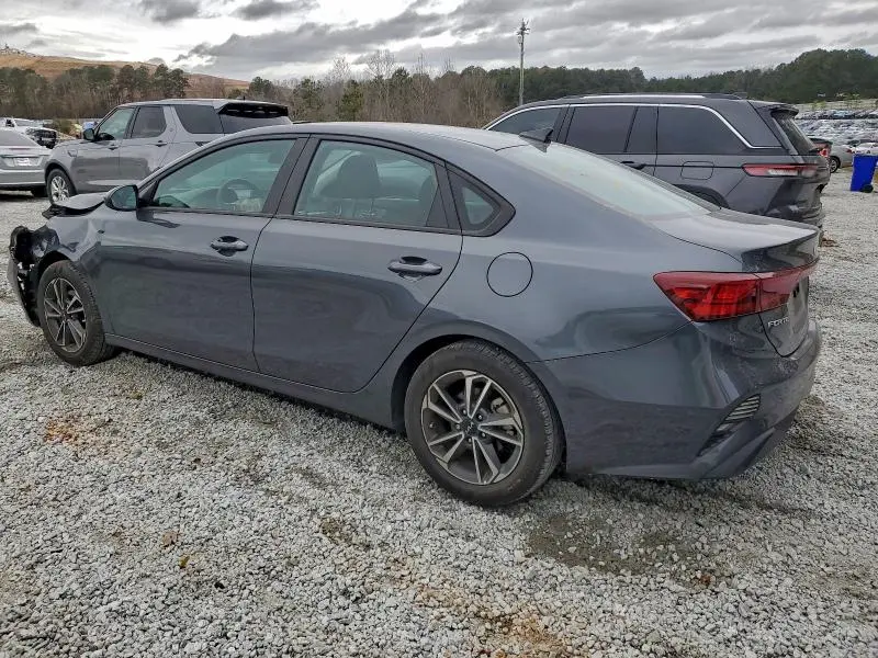 2023 KIA FORTE LX  