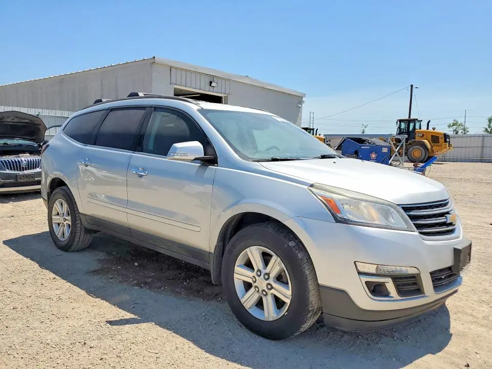 2014 CHEVROLET TRAVERSE LT  