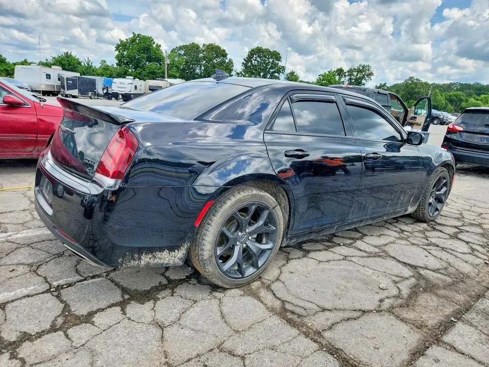 2022 CHRYSLER 300 TOURING  