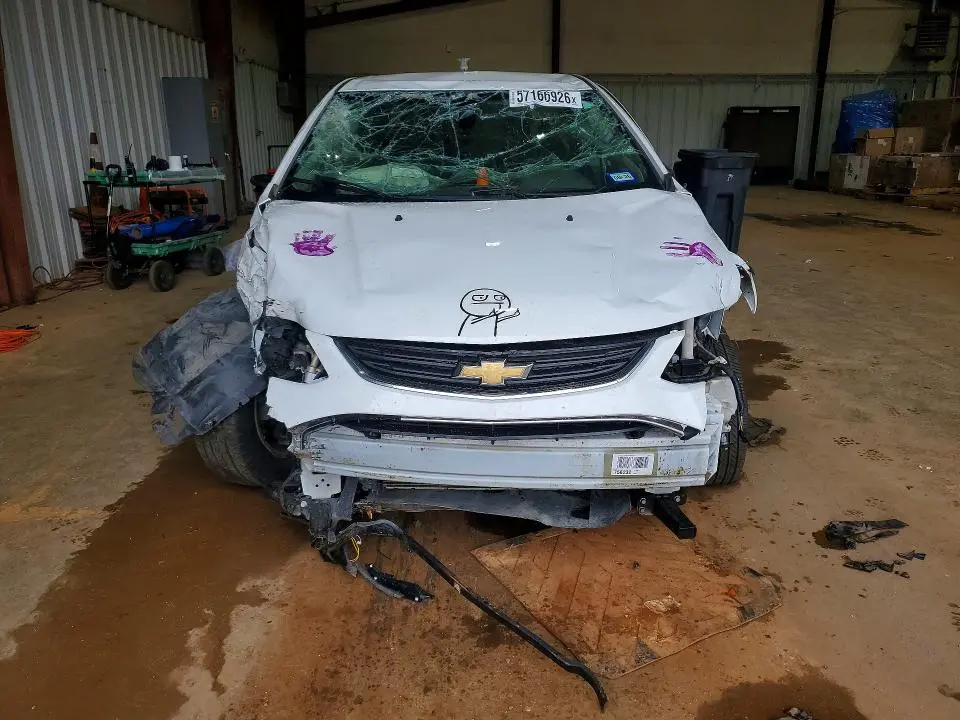 2018 CHEVROLET SONIC LT  