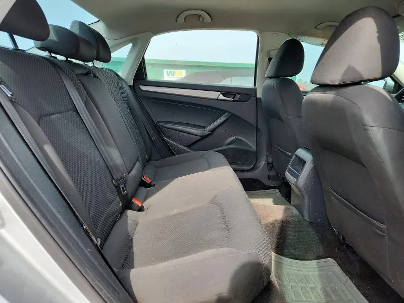 2012 VOLKSWAGEN PASSAT S  