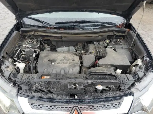 2020 MITSUBISHI OUTLANDER SE  