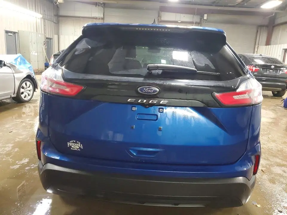 2021 FORD EDGE SE  