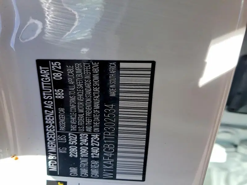 2026 MERCEDES-BENZ C 300  