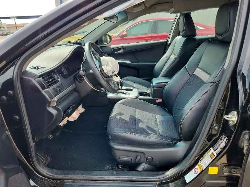 2014 TOYOTA CAMRY SE  
