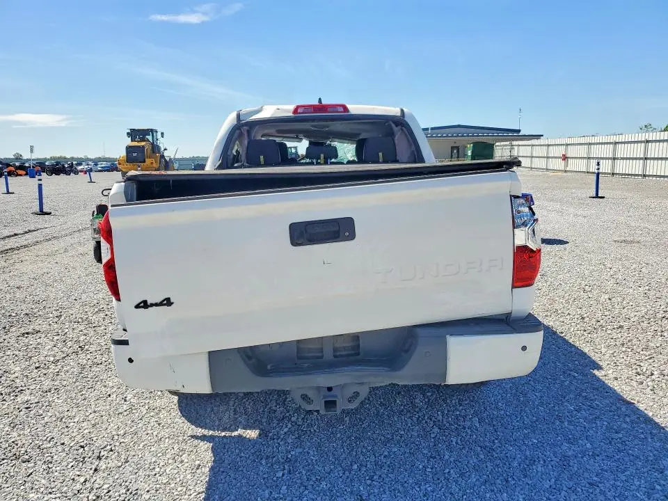 2020 TOYOTA TUNDRA PLATINUM  