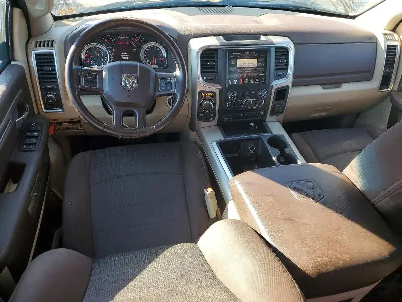 2015 RAM 1500 SLT  