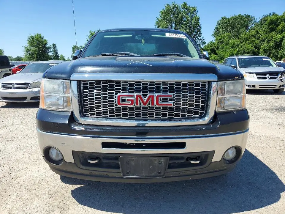 2013 GMC SIERRA K1500 SLT  