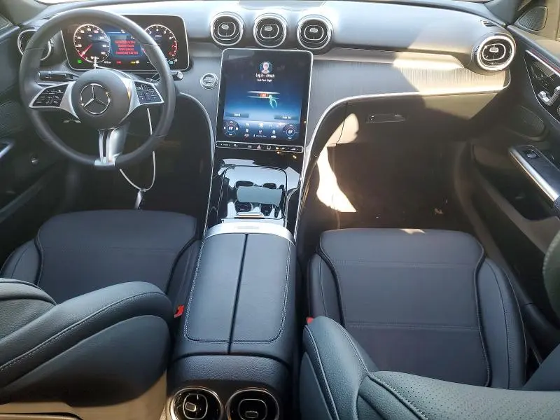 2025 MERCEDES-BENZ C 300  