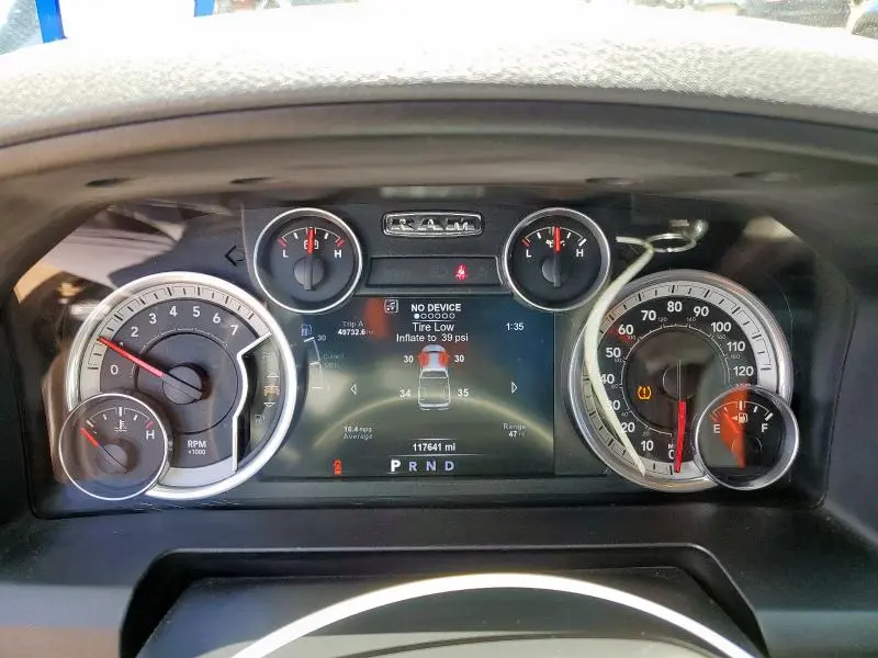 2015 RAM 1500 SLT  