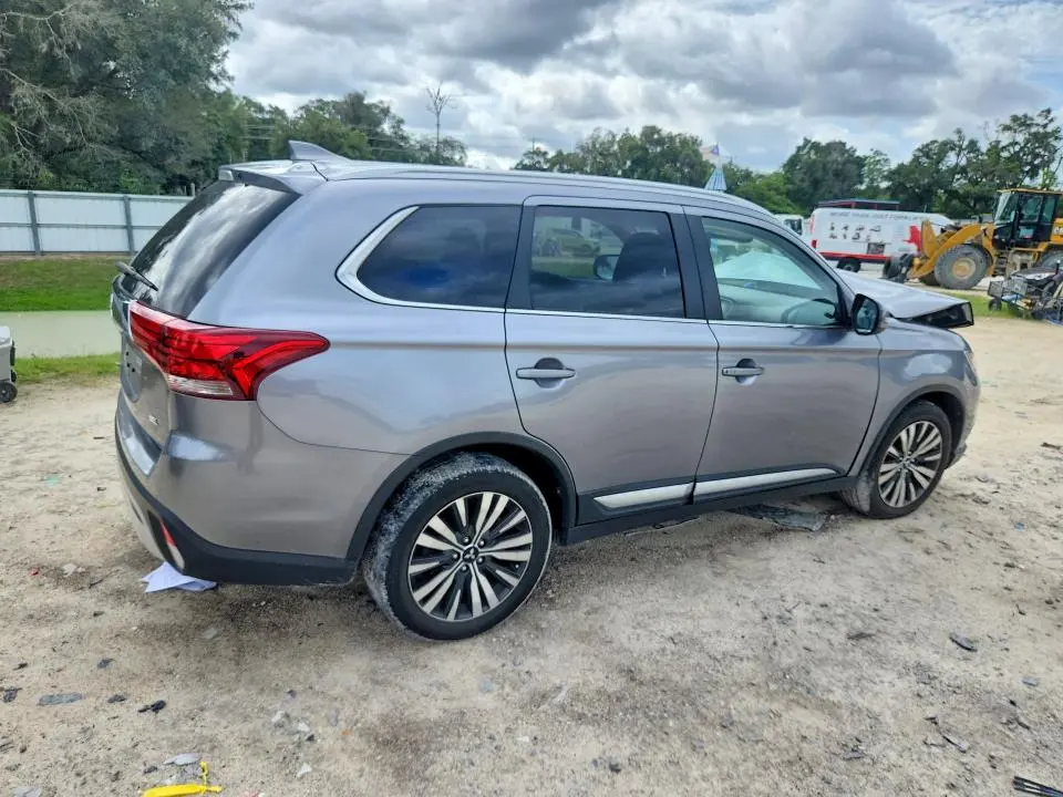 2020 MITSUBISHI OUTLANDER SE  