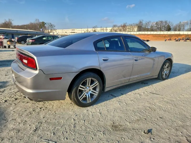 2013 DODGE CHARGER SE  