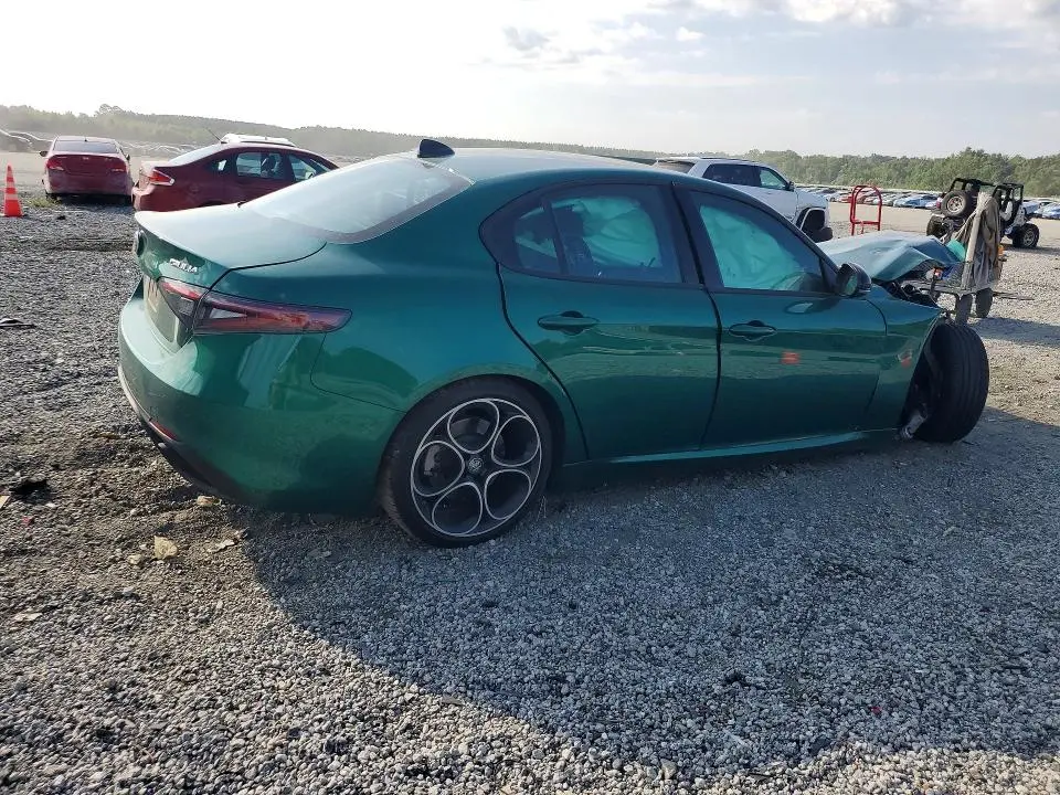 2025 ALFA ROMEO GIULIA BASE  