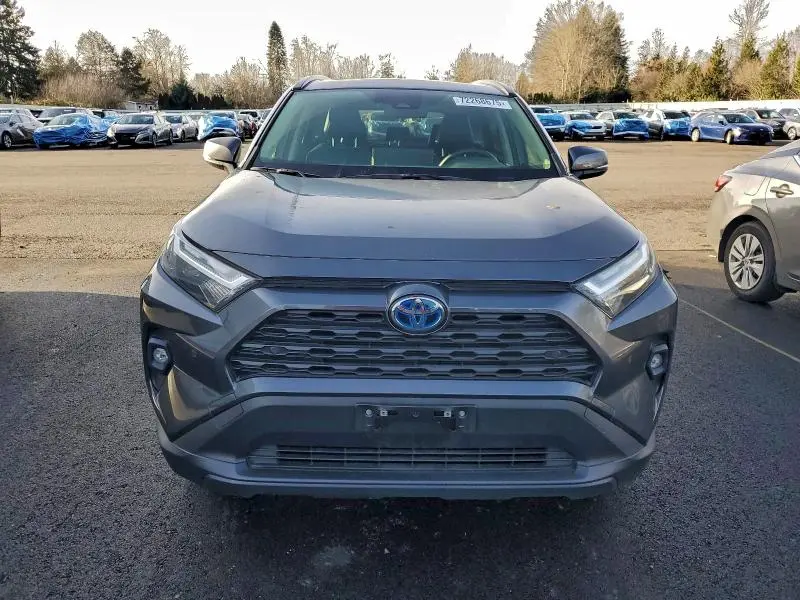 2023 TOYOTA RAV4 XLE PREMIUM  