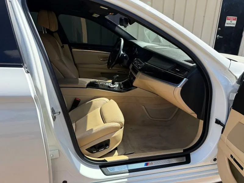 2013 BMW 550 XI  