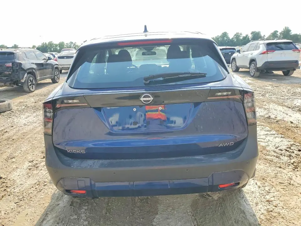2025 NISSAN KICKS S  