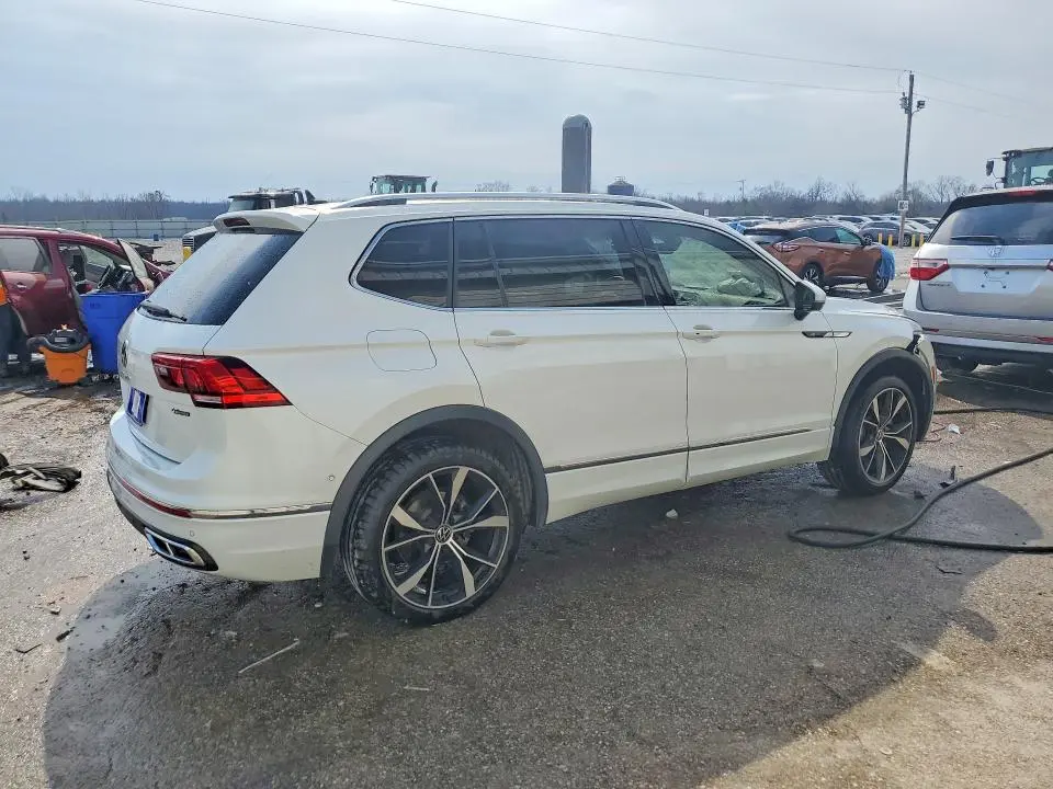 2022 VOLKSWAGEN TIGUAN SEL R-LINE  