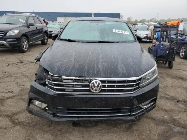 2016 VOLKSWAGEN PASSAT SE  