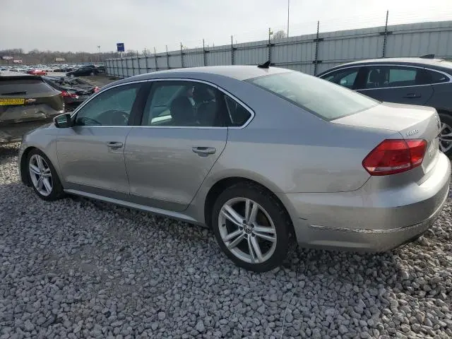 2013 VOLKSWAGEN PASSAT SE  