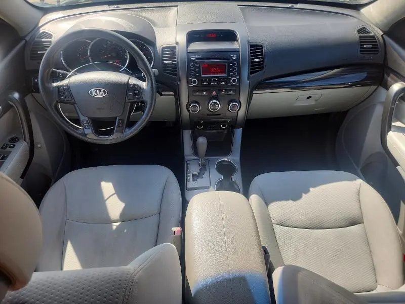 2012 KIA SORENTO LX  
