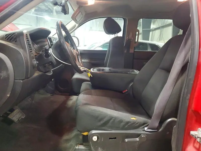 2011 CHEVROLET SILVERADO K1500 LT  