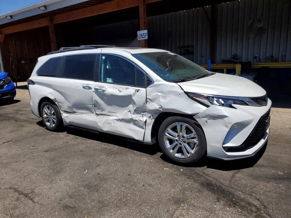 2023 TOYOTA SIENNA 25TH ANNIVERSARY EDITION  