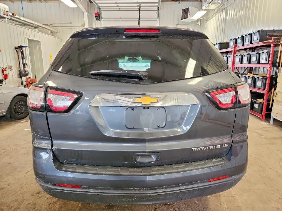 2013 CHEVROLET TRAVERSE LS  