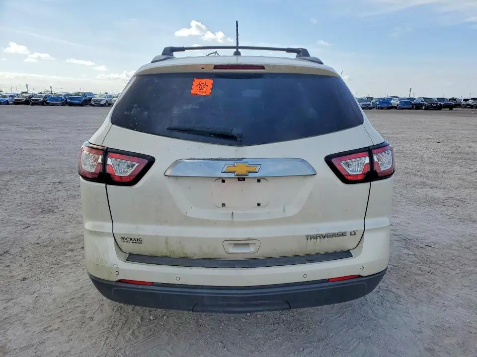 2014 CHEVROLET TRAVERSE LT  