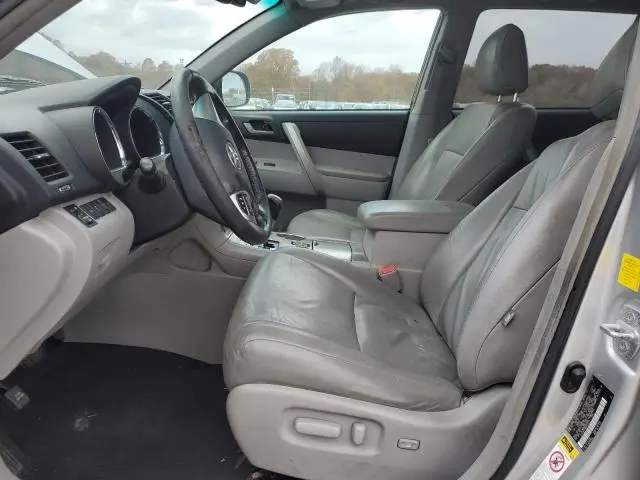 2011 TOYOTA HIGHLANDER BASE  